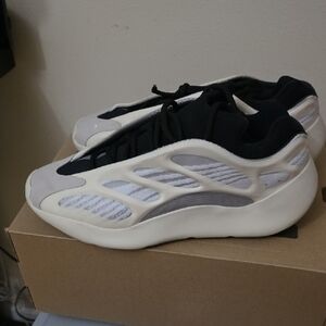 Adidas Yeezy 700 V3 Azael